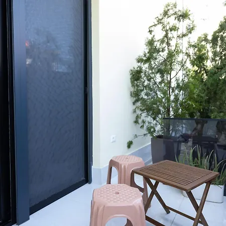Seaside Apartment *